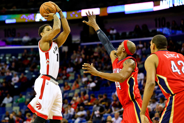 鹈鹕横扫西班牙男篮，莫里斯制霸全场