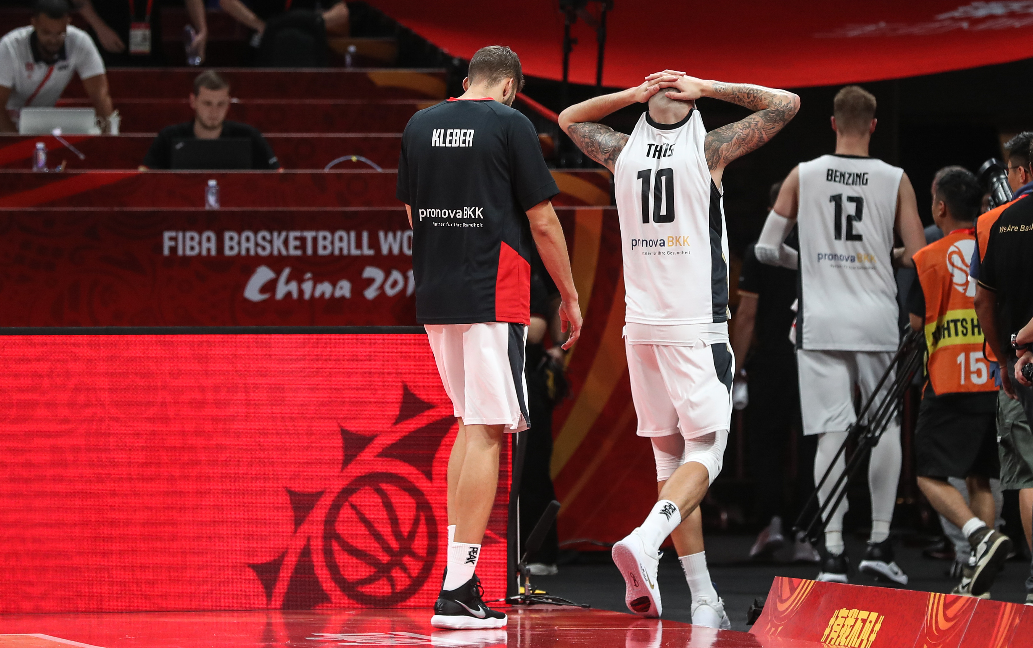 希腊男篮爆冷黄蜂,萨姆·米切尔高光表现的简单介绍 希腊男篮爆冷黄蜂,萨姆·米切尔高光表现的简单介绍