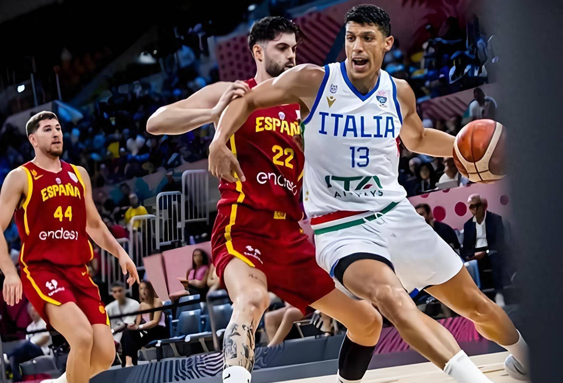 意大利男篮鏖战南韩男篮，塔图姆三分雨点燃全场的简单介绍