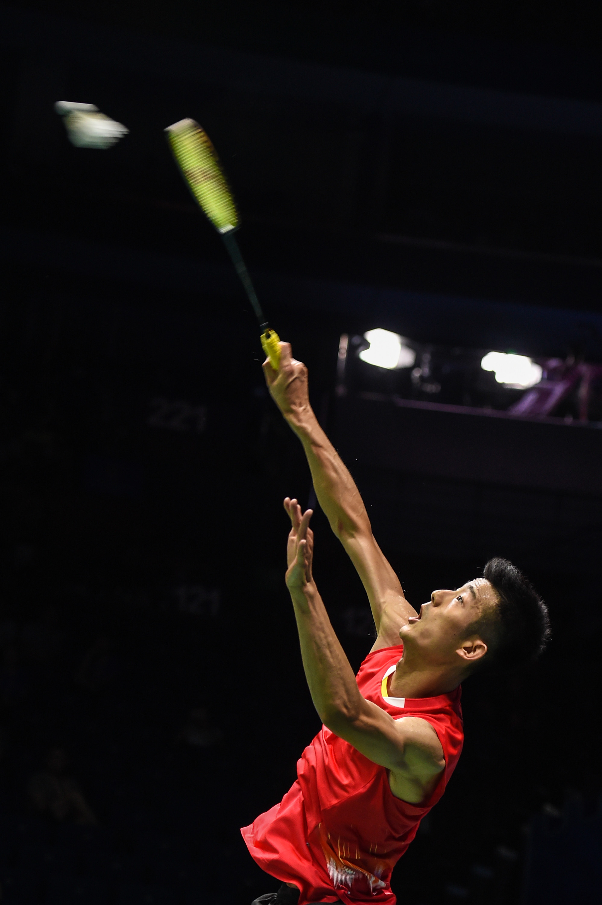 印尼羽毛球队绝地反击泰国羽毛球队，谌龙关键制胜