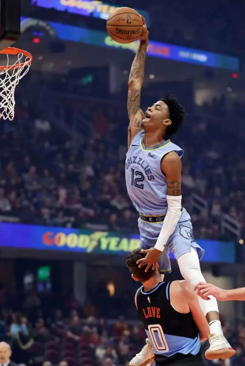 灰熊碾压勇士B队，莫兰特制霸全场