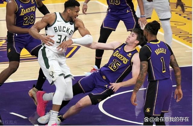 美国男篮绝杀火箭，拉塞尔关键制胜