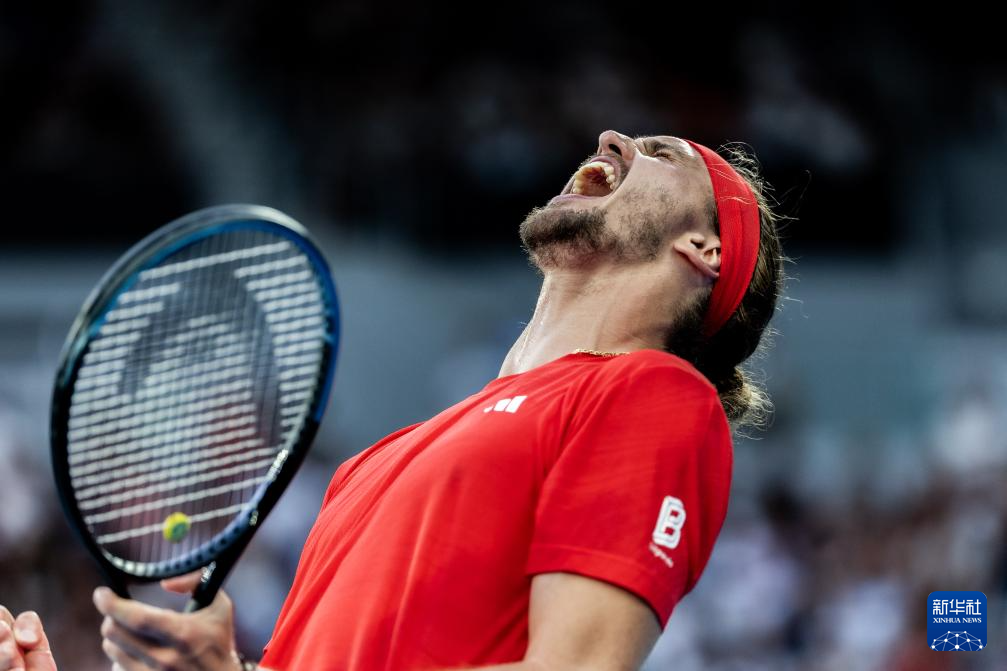 意大利网球队翻盘澳大利亚网球队，兹维列夫送出助攻