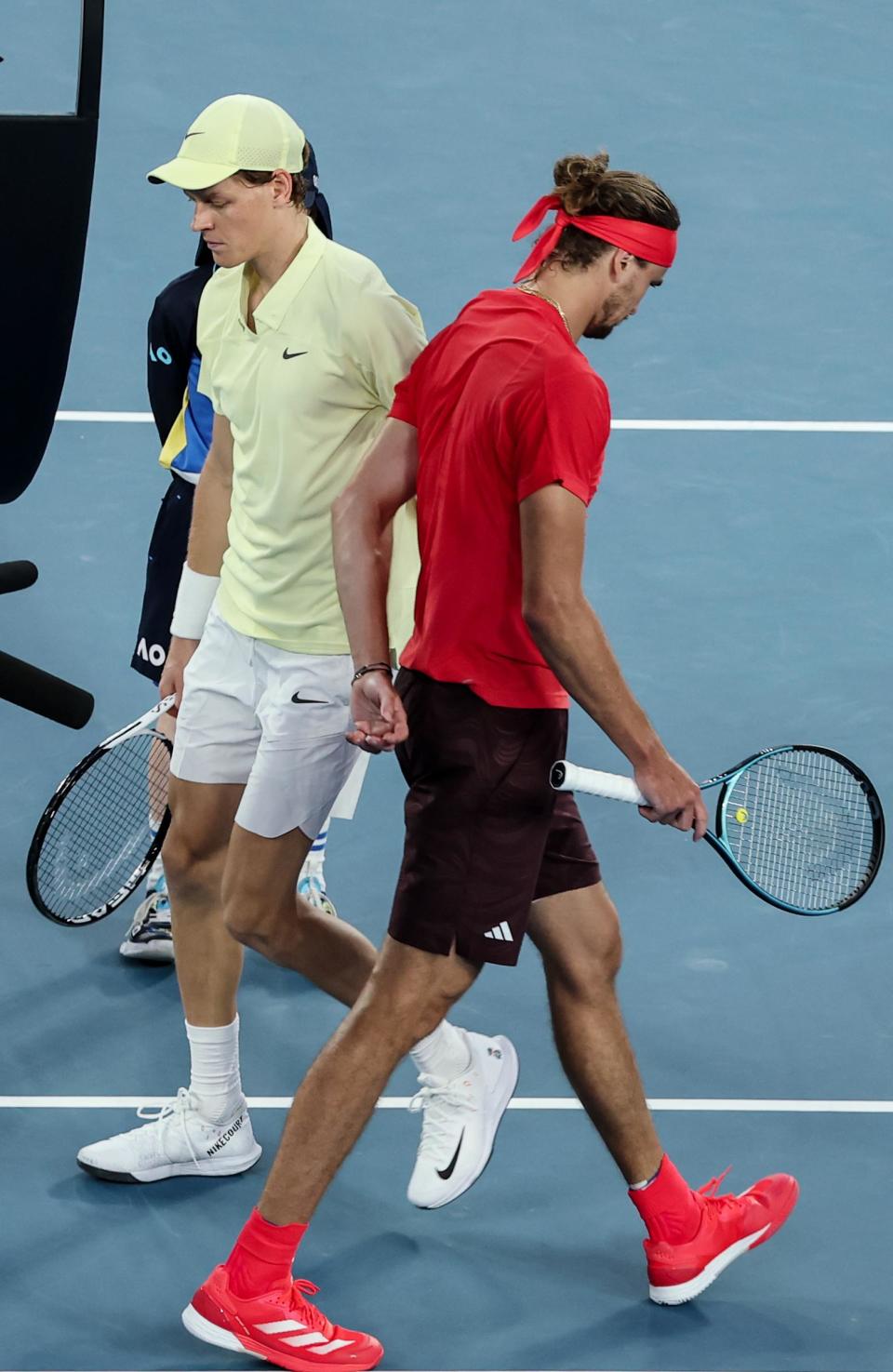 意大利网球队翻盘澳大利亚网球队，兹维列夫送出助攻