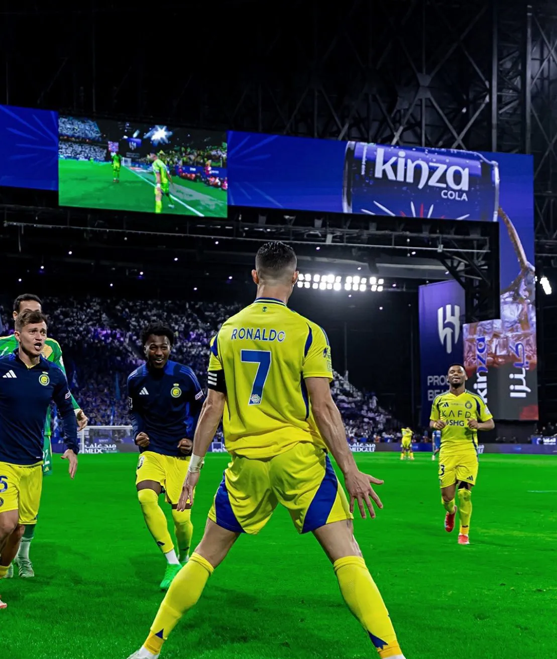 包含球星爆发！滚球预测赛场再现神级操作的词条