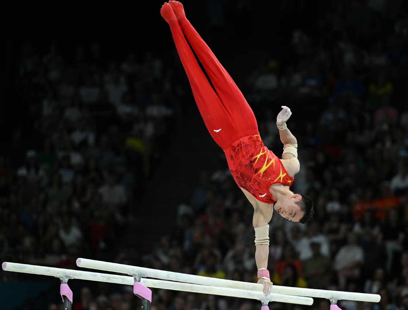 体操球员突破自我,表现堪称完美的简单介绍 体操球员突破自我,表现堪称完美的简单介绍