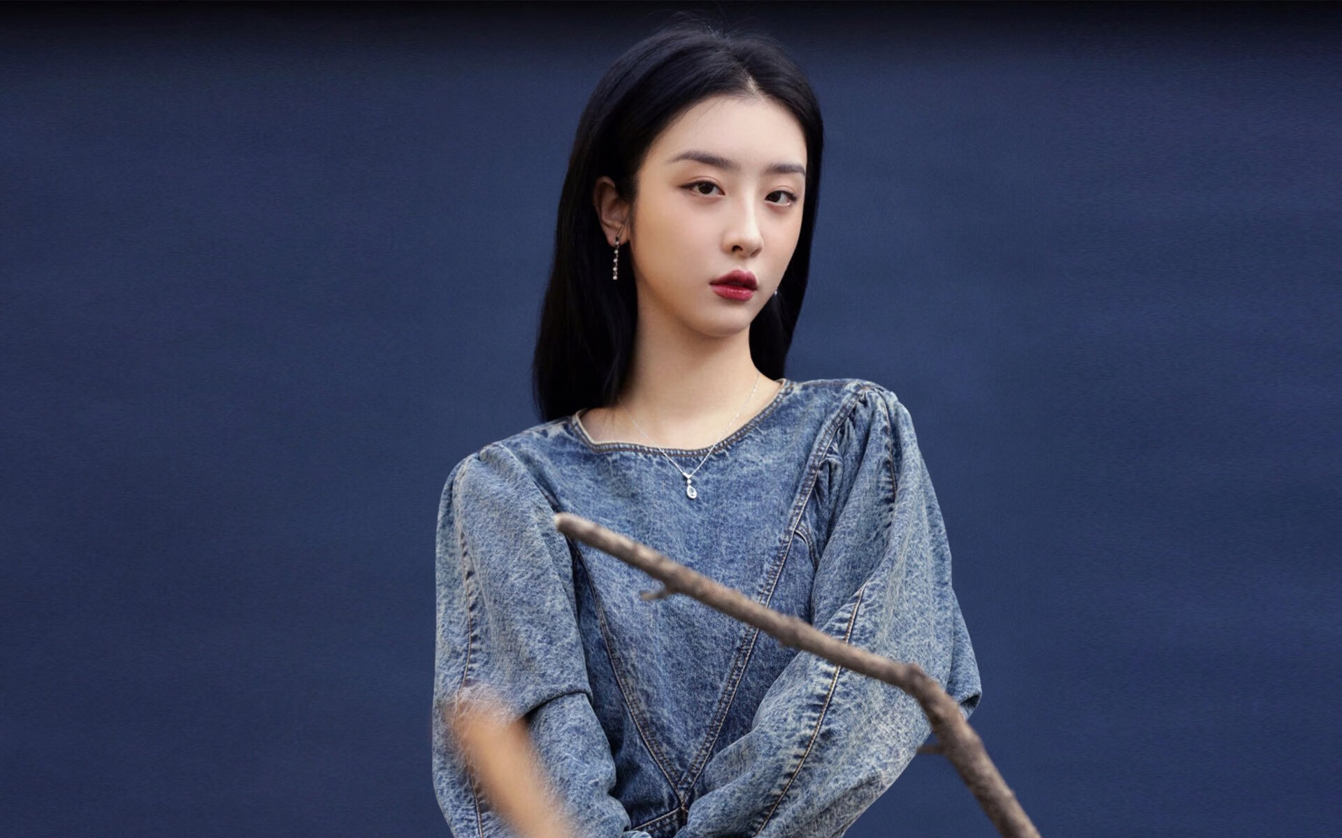 冰与火之歌，切尔西的团队绞杀与巴雷拉的数据风暴