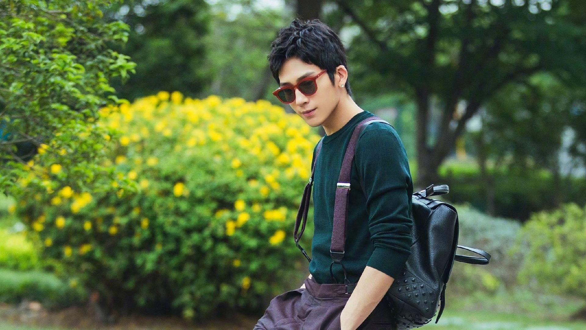 欧冠之夜的双重奏，克瓦拉茨赫利亚爆发魔力，国际米兰击溃奥地利防线