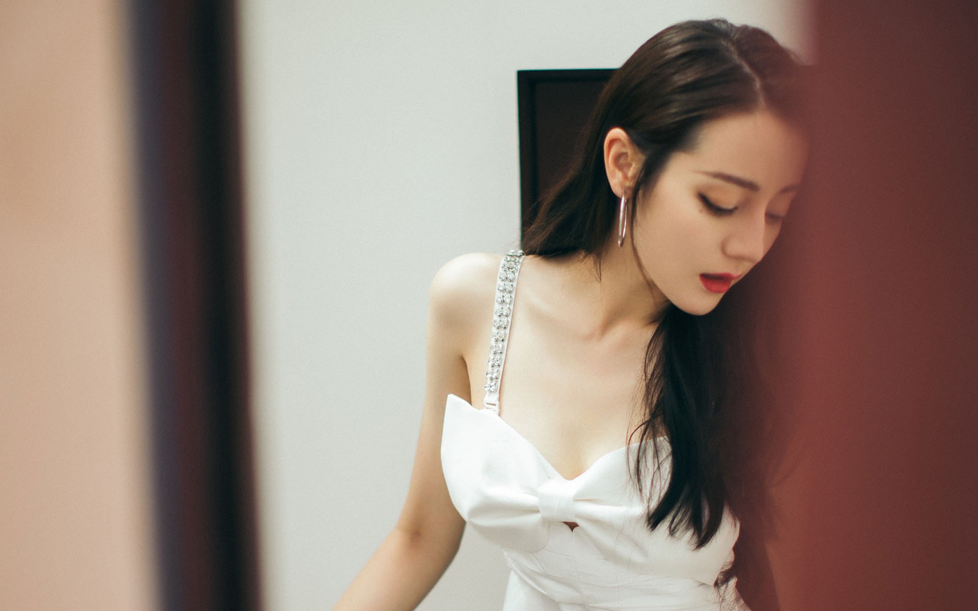 袋鼠军团三分暴雨创纪录，乌克兰核弹头熄火—这场NBA总决赛级别的洲际焦点战，定义了当代篮球的终极答案？