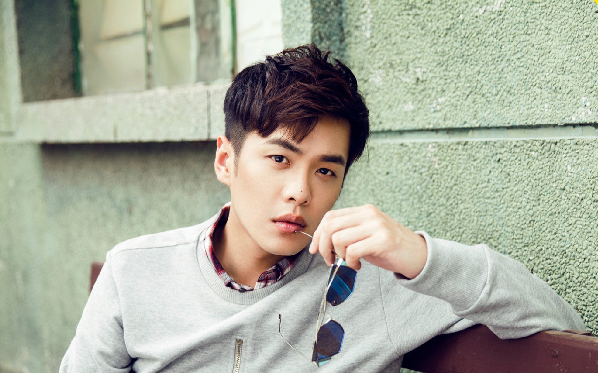 当奥林匹斯山照耀路易二世，本泽马的神话，在摩纳哥的夜晚写下